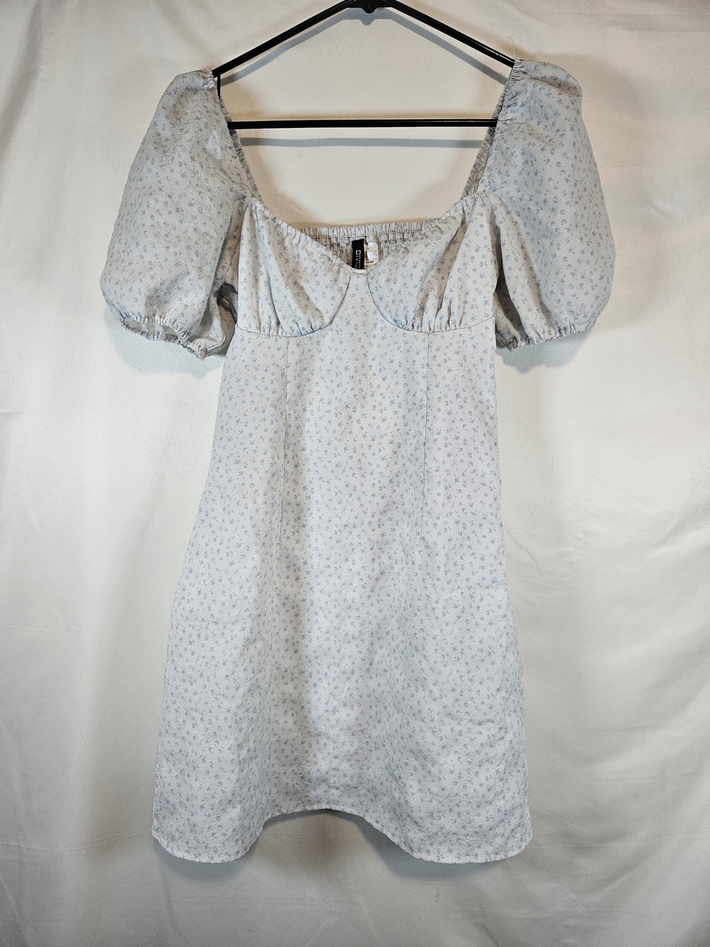 Divided Light Blue Floral Puff-Sleeve Midi Dress